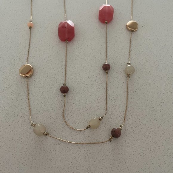 Gold double chain necklace with pink and purple stones. - Picture 4 of 5